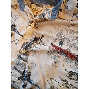 RedHead Shirt Mens L Ivory Button Up Allover Largemouth Bass Fishing Rod Boat